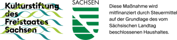 Logo der KdFS und des Freistaats Sachsen